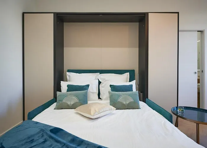 Sunlight Properties - Daffia - Beautifully Renovated Studio, City Pad In Central Nice